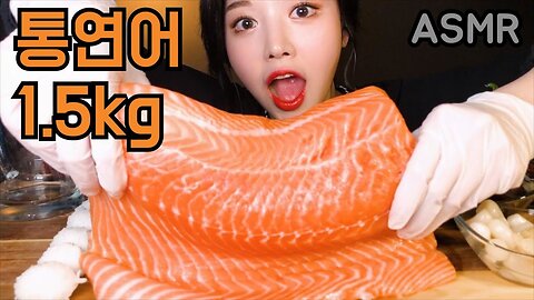 Whole salmon sashimi eating