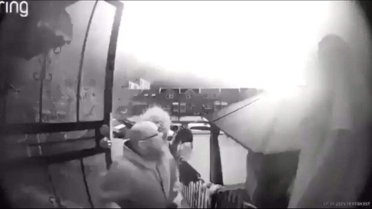 Philadelphia Plane Crash Ring Footage captures terrified family’s reaction to the explosion