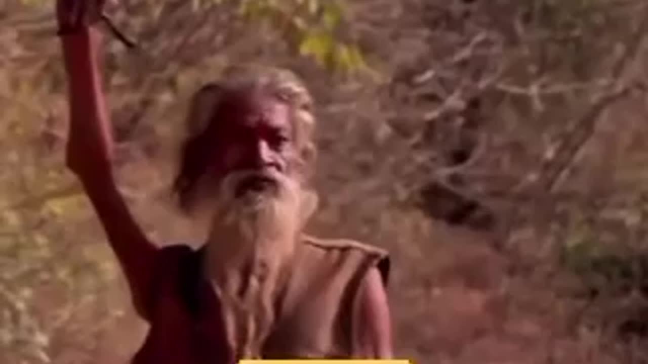 Sights, The Indian man who kept his arm raised for over 51 years.