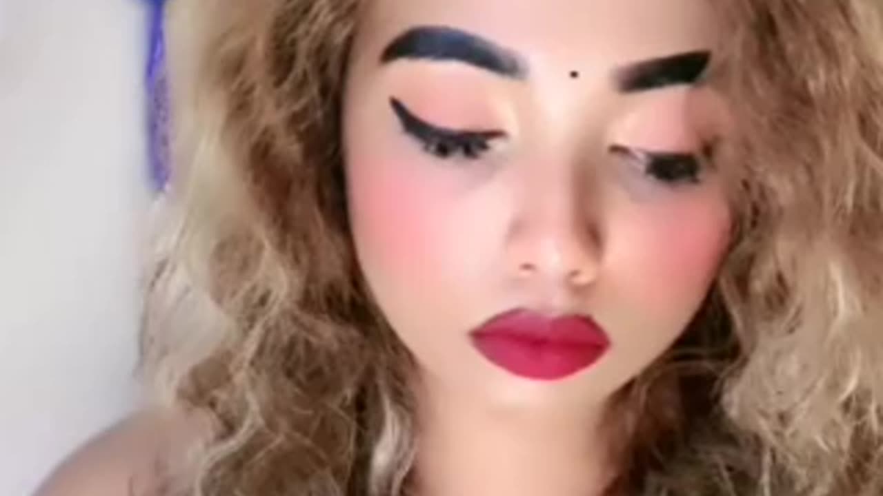 Live is back Pakistani Queen amana khan by tango