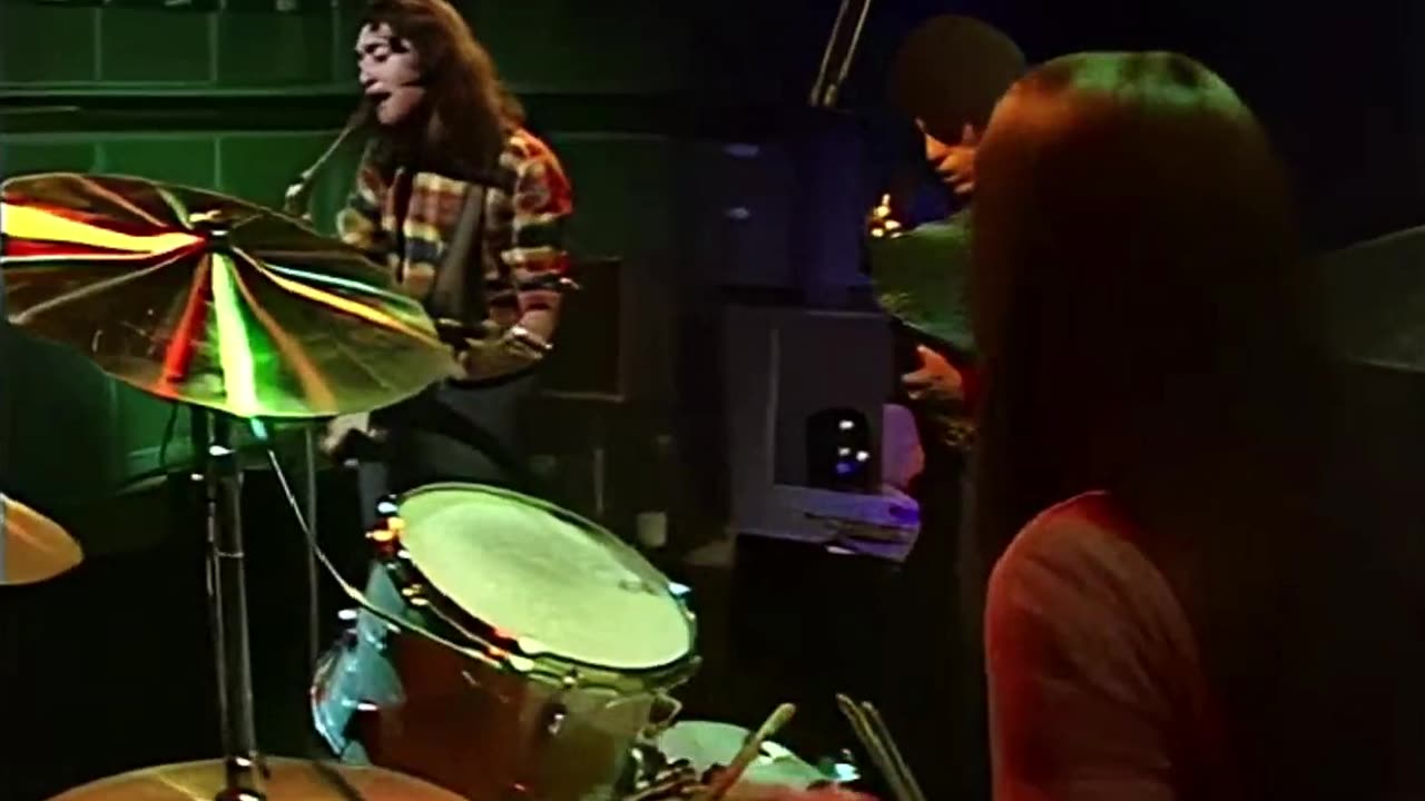 Hands Off - Rory Gallagher (live)