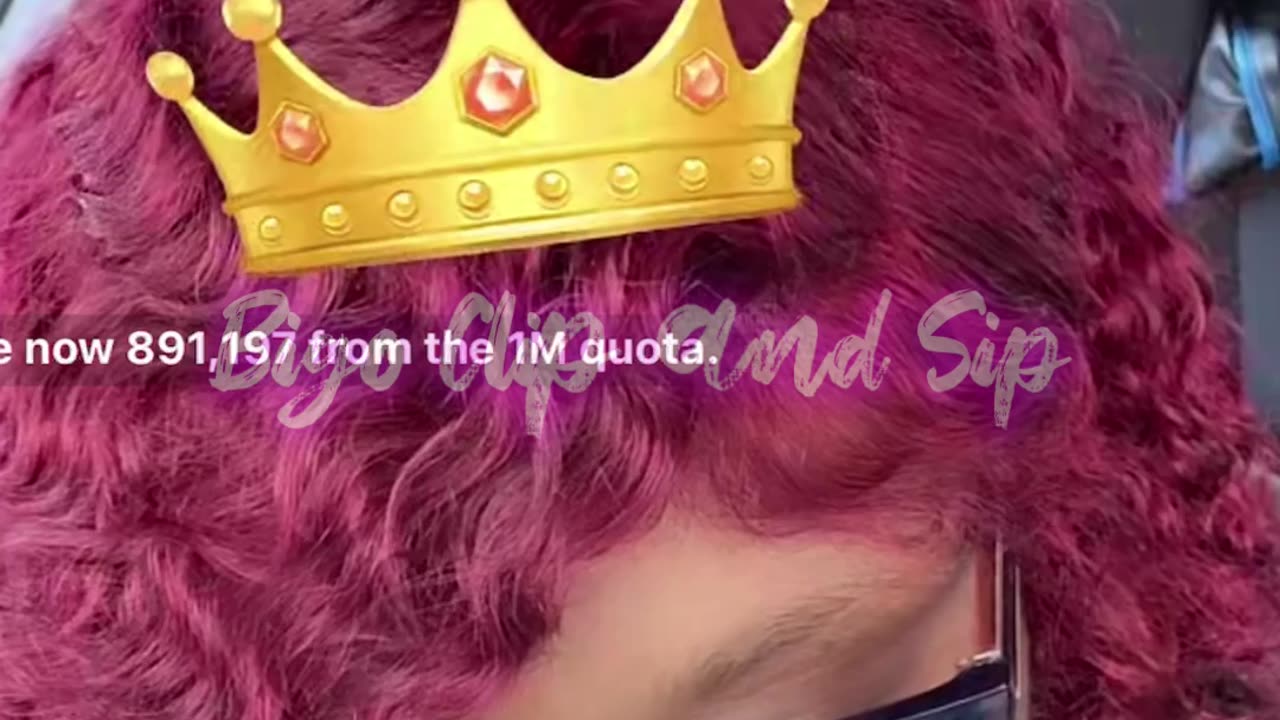 Moet tells Johnny n Unknown that's on the phone to stop playing in her face 10/13/25 #bigoclipandsip