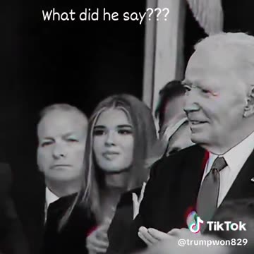 “有趣的話題”在川普總統的就職典禮上，巴倫（Barron）跟拜登說了什麼悄悄話，讓拜登立刻收起笑容、低頭沉思？！