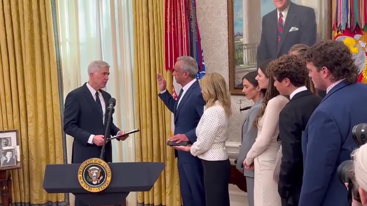 @RobertKennedyJr has officially been sworn-in as Secretary of @HHSGov, in