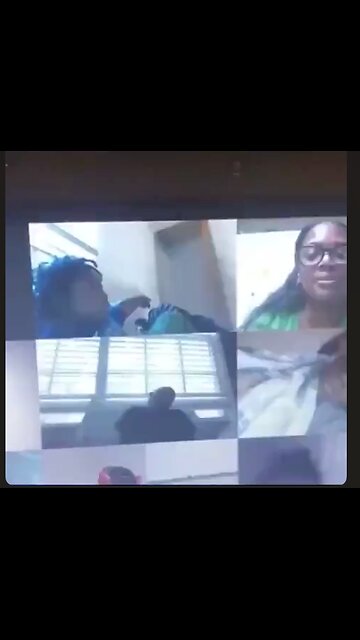 Apparently it was 'Bring your mom to school naked day' Kindergarten zoom class did not go well😳😆