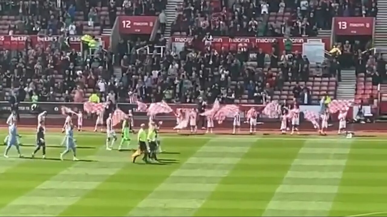 Anthem of Stoke City (Stoke City vs Coventry City) splendid ambiance