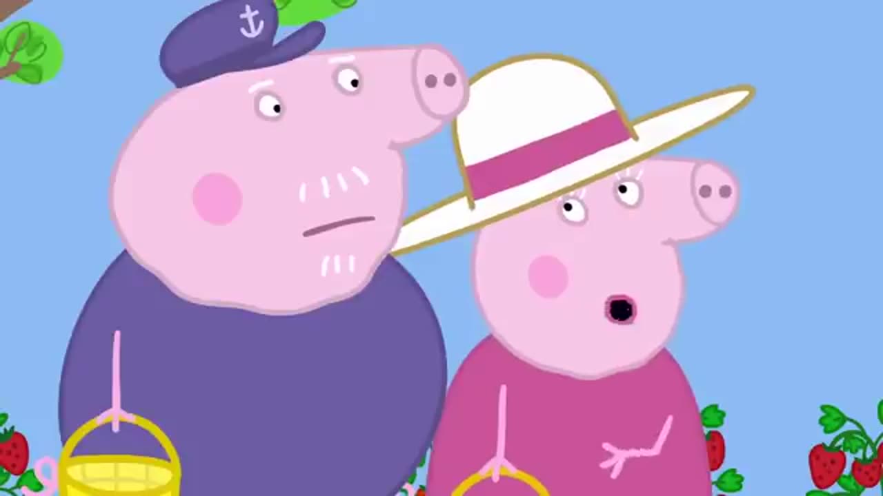 Peppa Pig Picks Strawberries!