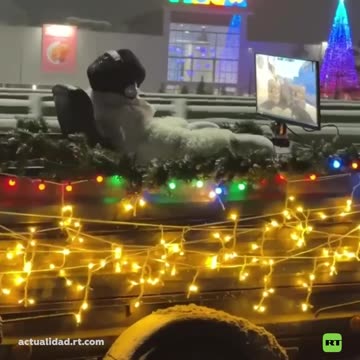 🎮🕹'Streamers' juegan a Counter-Strike dentro de remolque en movimiento