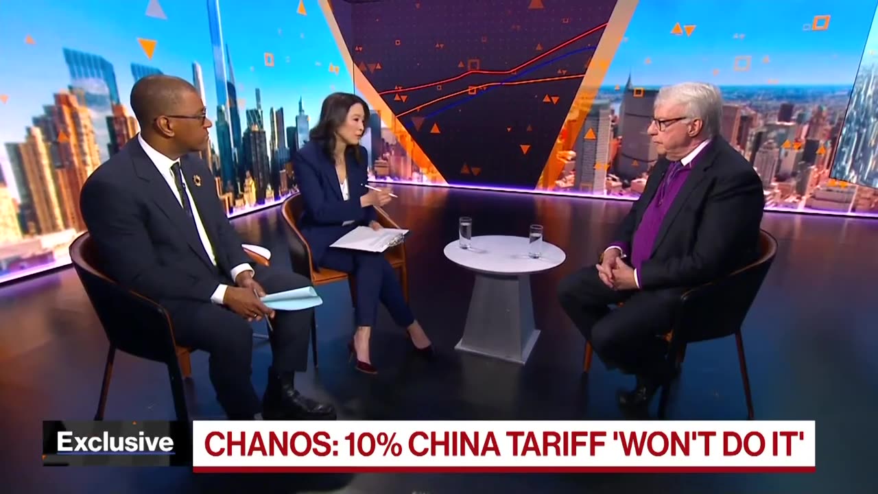 Para Chanos, los aranceles del 10% a China "no serán suficientes"