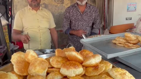 सुबह का नास्ता 30 रुपए मैं पेट फुल 🔥 #foodvlog #poori #kachodi