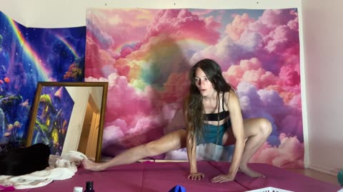 Awaken Warrior: Invigorating Yoga - Side Plank, Skandasana, Malasana #everydamnday @TheMFingCOO