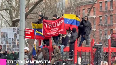 🚨 NOW: EPIC moment as anti-Maduro patriots chant "USA! USA! USA!"
