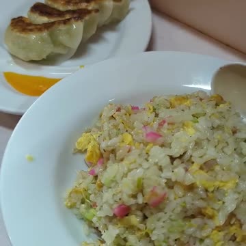 Chinese-Japanese Fusion Food in a Tiny Tokyo Alley?! 🍜🔥 Hidden Spot at Omoide Yokocho!