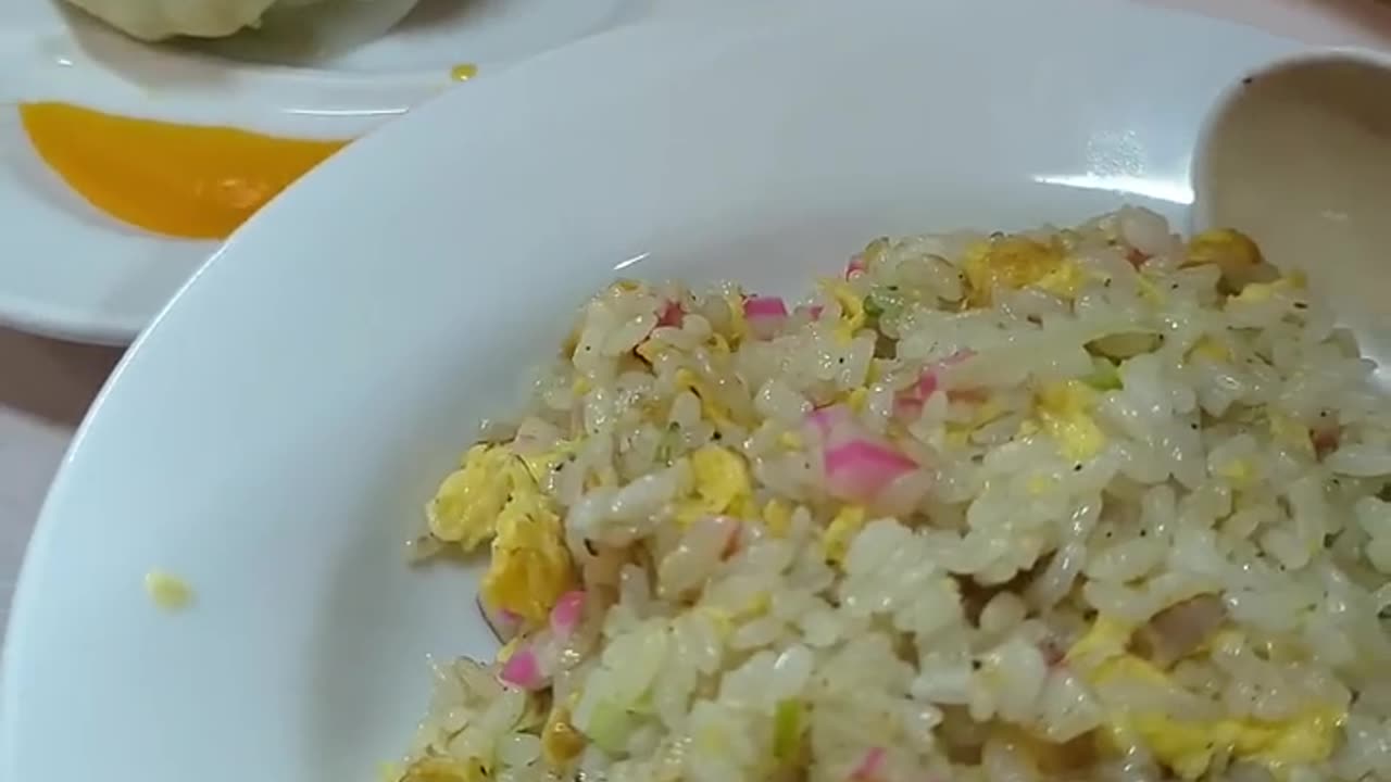 Chinese-Japanese Fusion Food in a Tiny Tokyo Alley?! 🍜🔥 Hidden Spot at Omoide Yokocho!