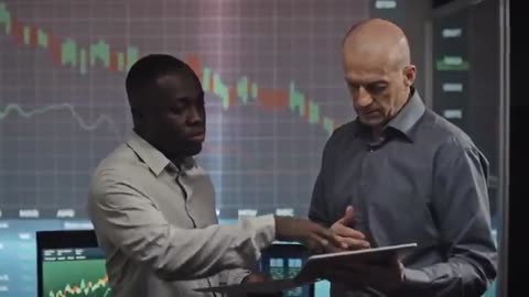 Michael Oliver Warns: Silver’s Big Move Will Hit Overnight