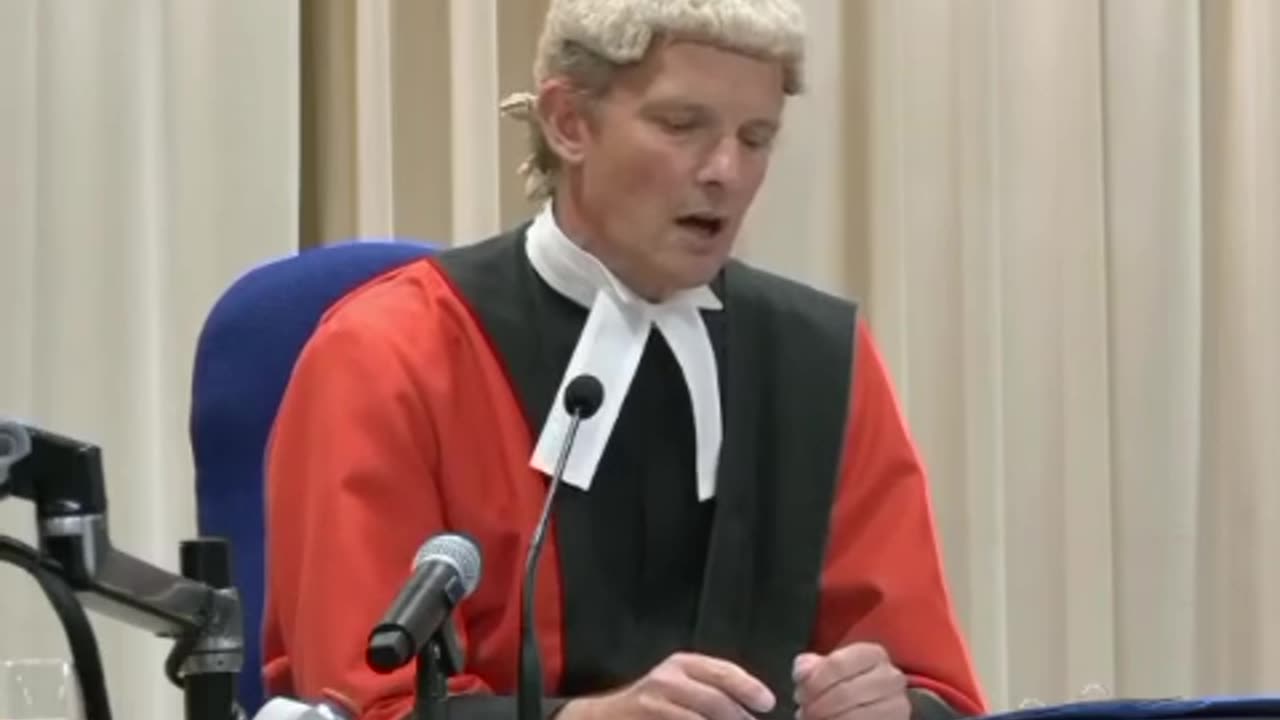 🇬🇧 Traitor Judge