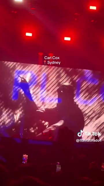 more videos from Horatio & Operator Max remix played by the king Carl Cox