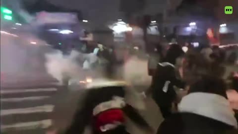 Policía peruana reprime una protesta de la 'Generación Z' con gas lacrimógeno