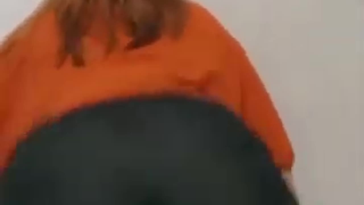 Hot Cuban Queen Twerking