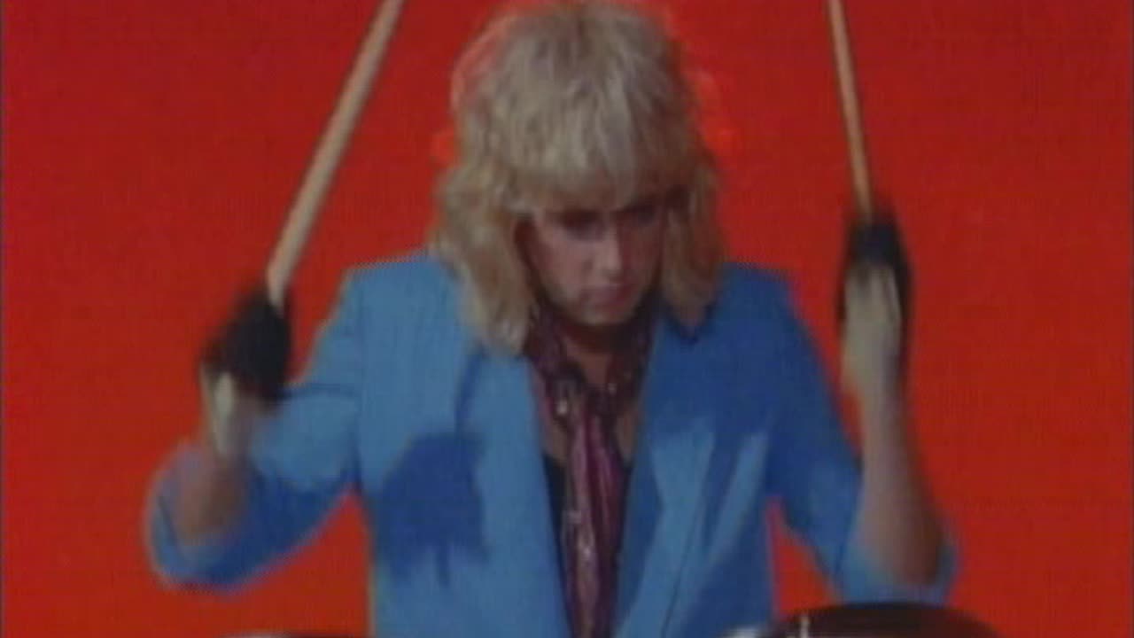 Bangles - Going Down To Liverpool (2)