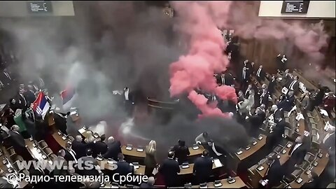 SERBIA OPPOSITION MEMBERS👨‍🏫🧨💨🧑‍💼🏬📸THROW SMOKE GRENADES INSIDE PARLIAMENT🇷🇸👨‍💼🧨🏬💫