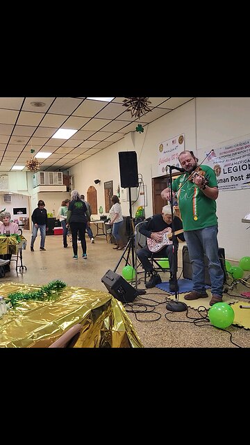 Robert Gibbons playing Country music makers