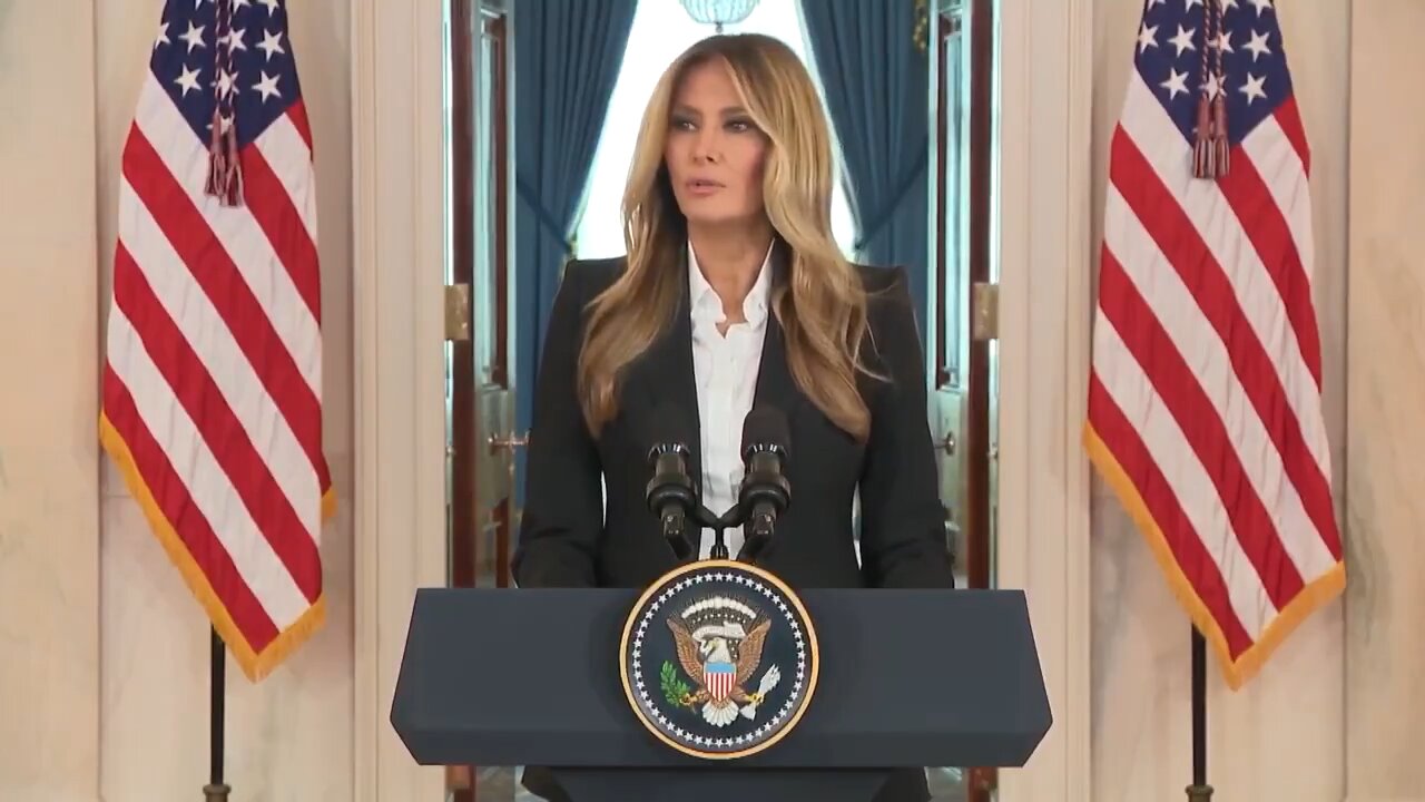 📌 First Lady Melania makes surprise announcement in the WH Grand Foyer