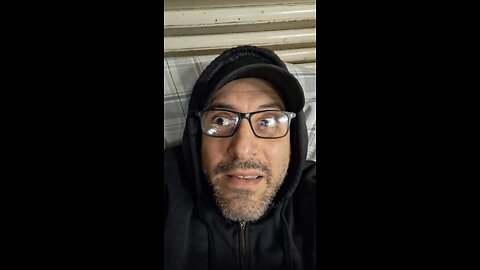 DEAR PRESIDENT TRUMP!!! MAYBE YOULL SEE THIS.... DOUBTFUL.. BUT WHO KNOWS? I BUST W.H. BALLS...