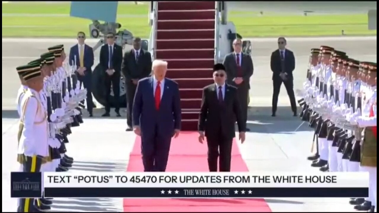 Trump Arrives In Maylasia To A HUGE Welcome