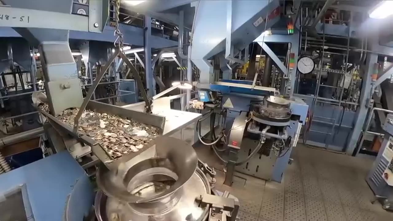 "Inside the US Money Factory: Unveiling the Secrets of Dollar Banknote Production!"