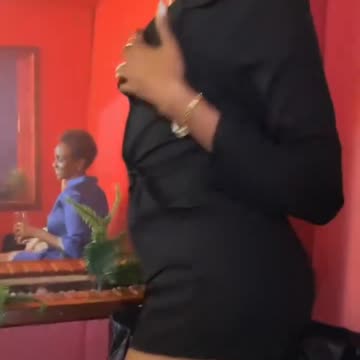 Girl night out turns freaky😜😅🥵