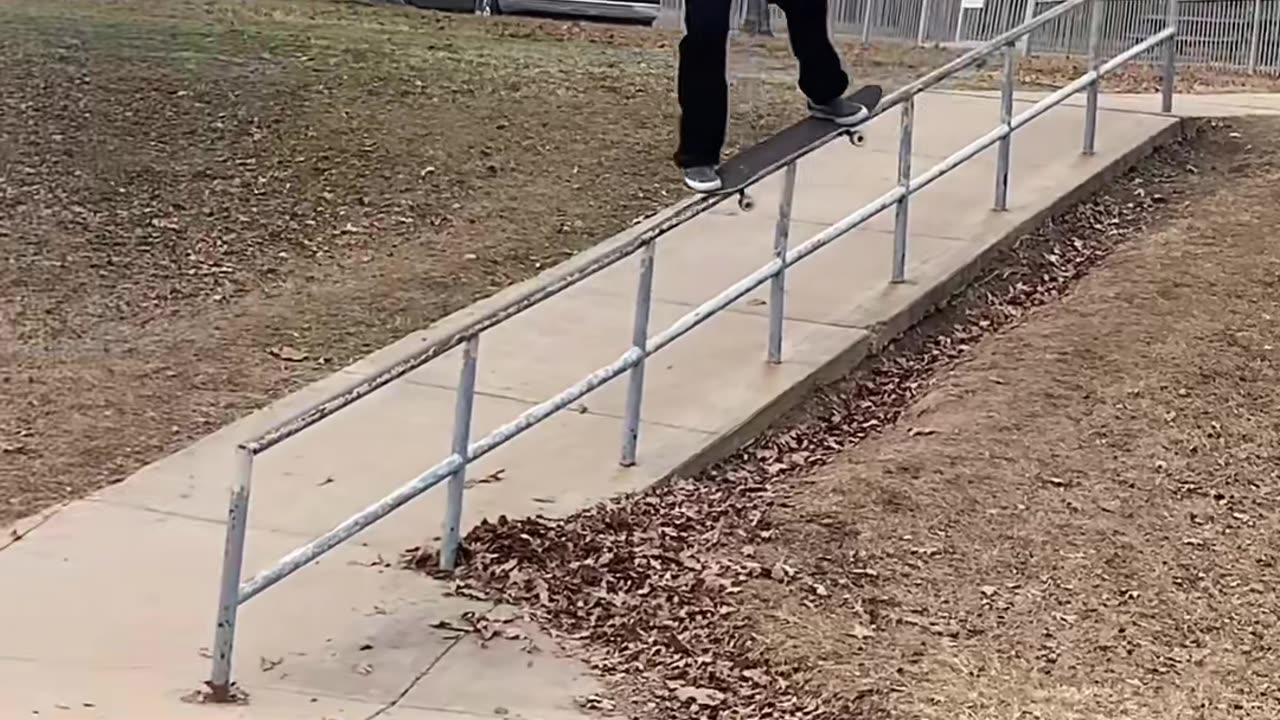 🤔🔥 Overcrook or Nosegrind? You Decide! | SkateNation