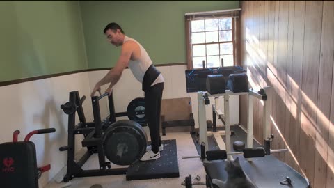 Yates Rows and Single Leg Belt Squat!!