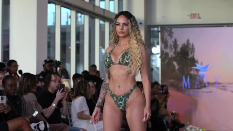 The best models of Miami swim