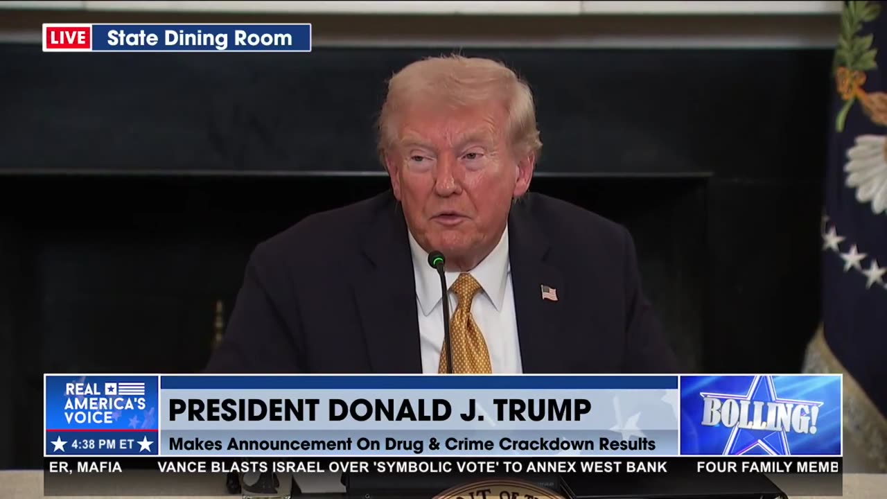 TRUMP GIVES A LOT OF MONEY TO THE WHITE HOUSE