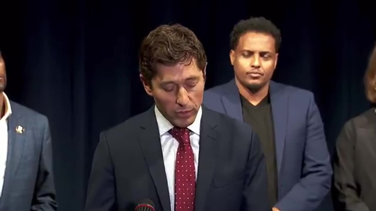 Minneapolis' Democrat mayor does the UNTHINKABLE at presser — isn't this America?!