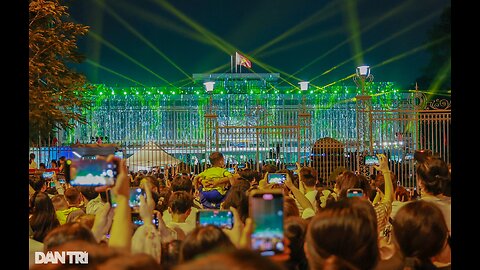The most prominent event in Vietnam June 4, 2025 - thousands of people went to the Independence Palace to watch TV "The Epic of Peace"