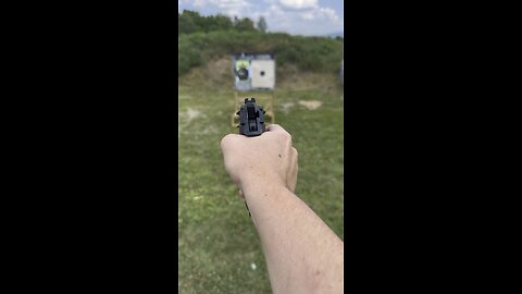 POV shooting a beretta 92X