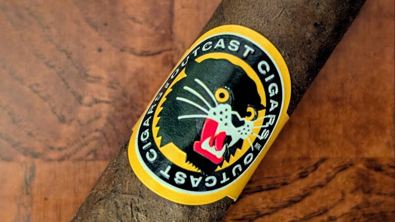 Outcast Robusto