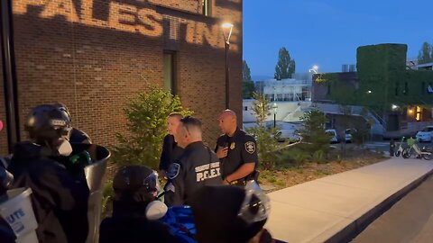 BREAKING: Seattle police pull back Antifa rioters begin taking control of University of Washington