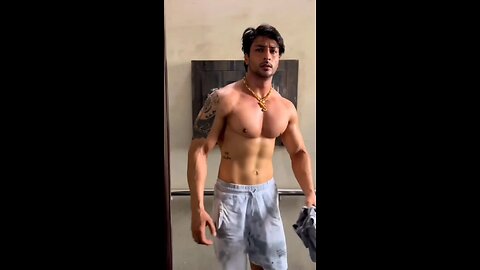 I'M ALONE - Gym Motivation 😔