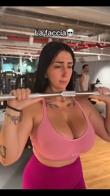 UNBELIEVABLEEE WOMAN'S STRENGTH!!!!!