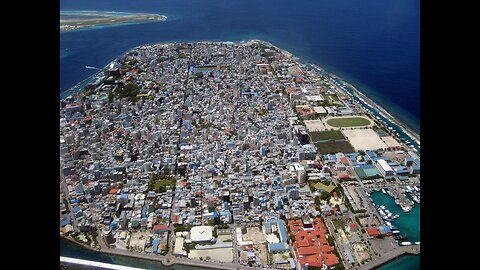 Maldives - Flight over Male