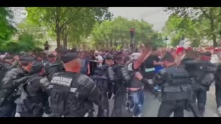 Watch Alex Jones Warn You About The New World Order Years Ago in These Films