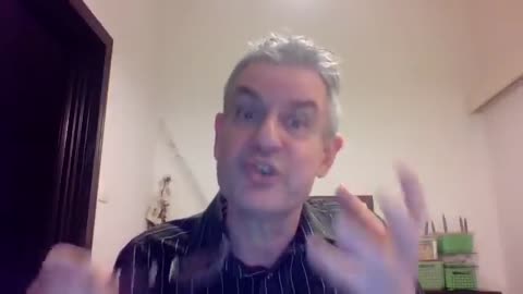 Dr. Sam Vaknin: "Women Prefer Men With Low IQ"