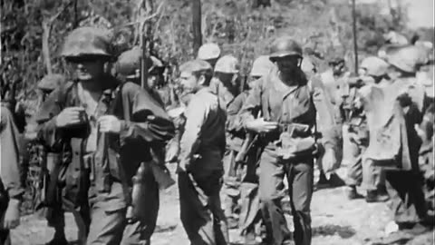 COMBAT ACTION, PELE... - COMBAT ACTION, PELELIU ISLAND, PALAU GROUP, WEST CAROLINE IS - 111-adc-3421