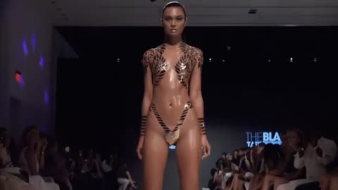 Miami swim week ||Black Tape Project || Bikini || black tape || fashion week