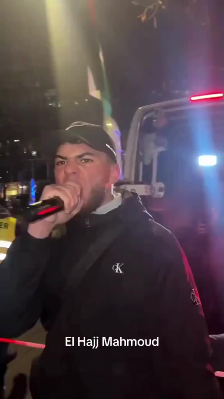 Muslims march in Dearborn, Michigan