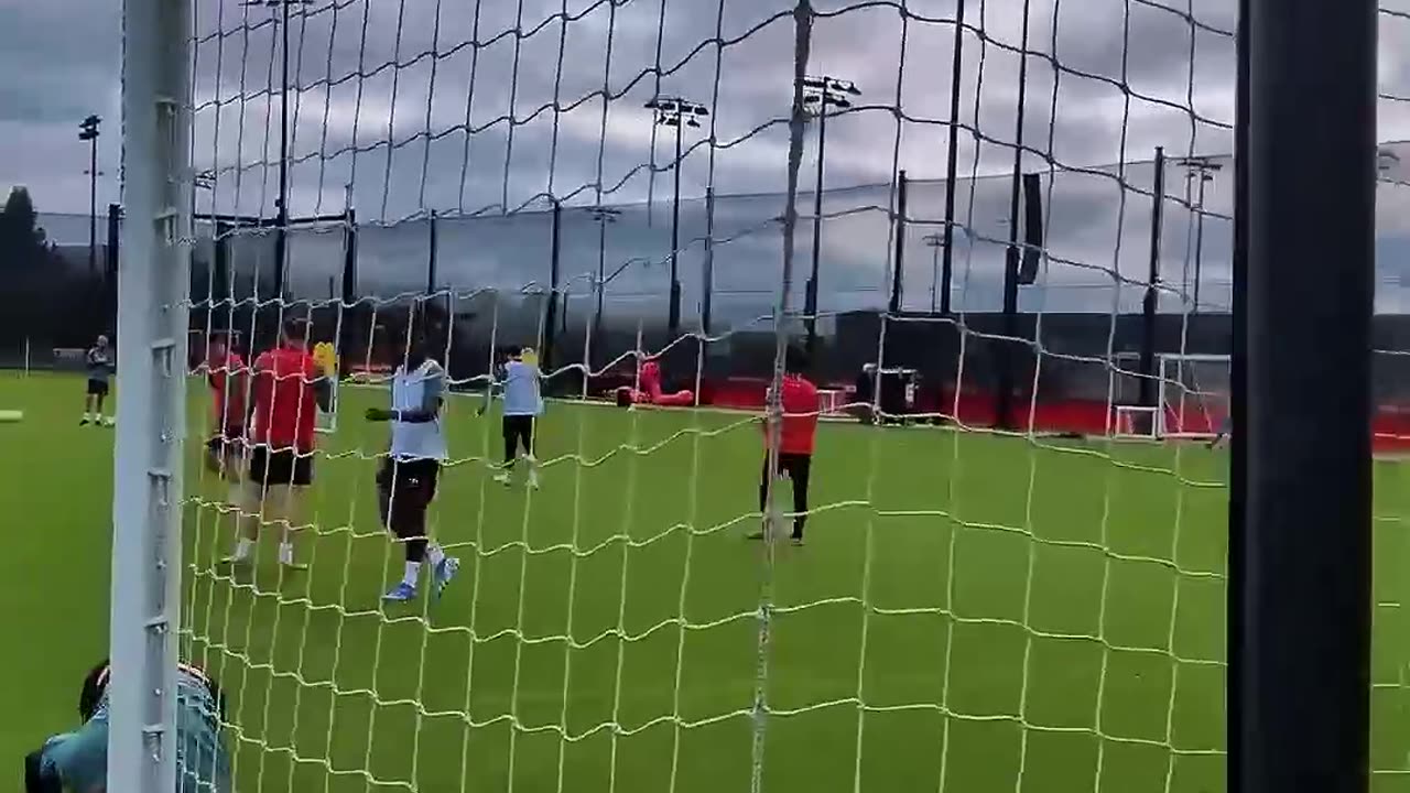 Federico Chiesa reveals what happened in Liverpool changing room after Brentford loss!