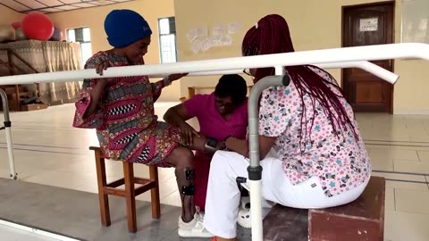 Congolese amputee gives new prosthetic limbs to the wounded